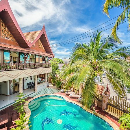 Grand Party Pool Villa By All Villas Pattaya Exterior photo